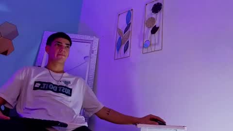 Snapshot of axelsavage11 chatting on 23, 5, 2026 AXEL online show from 23, 5, 2026