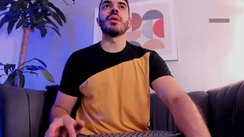 Axel Thompsom online show from 2, 12, 2025