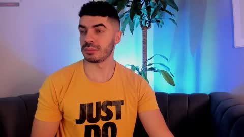 Axel Thompsom online show from 14, 12, 2025