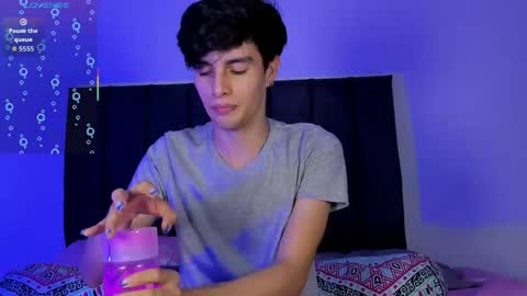 Snapshot of axxxel_twink chatting on 28, 4, 2026 Axxxel online show from 28, 4, 2026