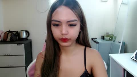 ayalvrs18 online show from 10, 9, 2025