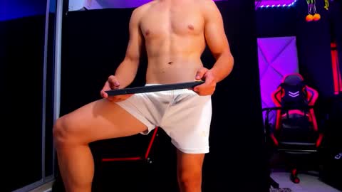 Snapshot of aydenmillerdom chatting on 30, 10, 2025 Ayden Miller online show from 30, 10, 2025