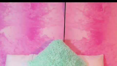 aylamarttinez online show from 14, 1, 2026