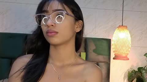 Snapshot of aylin_sweet_ chatting on 5, 5, 2026 aylin_sweet_ online show from 5, 5, 2026