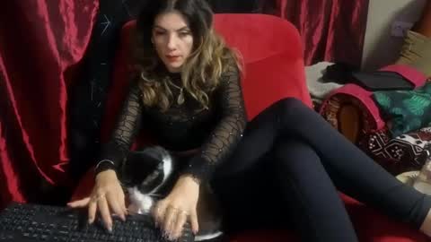 Snapshot of aymarsensual chatting on 2, 12, 2024 Dominatrix Queen online show from 2, 12, 2024