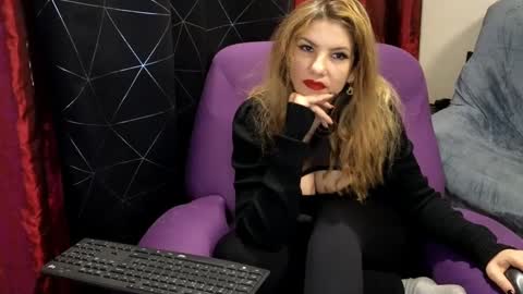 Snapshot of aymarsensual chatting on 17, 2, 2025 Dominatrix Queen online show from 17, 2, 2025