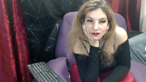 Snapshot of aymarsensual chatting on 6, 3, 2025 Dominatrix Queen online show from 6, 3, 2025
