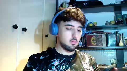 Snapshot of aymimadrdelbich0 chatting on 12, 9, 2025 ApoloArt online show from 12, 9, 2025