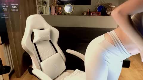 Snapshot of ayreenmoore chatting on 18, 9, 2025 Ayreen Moore online show from 18, 9, 2025