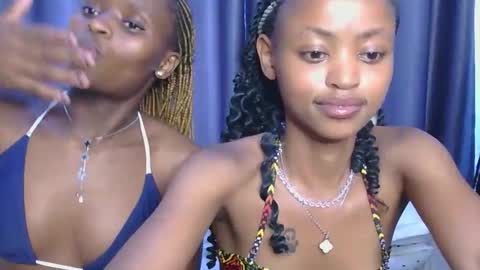 Snapshot of azalea46 chatting on 1, 12, 2025 Azalea online show from 1, 12, 2025