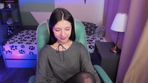 Snapshot of azaliya_haze chatting on 5, 3, 2026 Azaliya online show from 5, 3, 2026