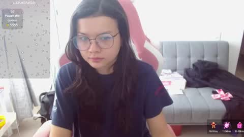 Snapshot of azu_chan chatting on 7, 3, 2026 Azu online show from 7, 3, 2026