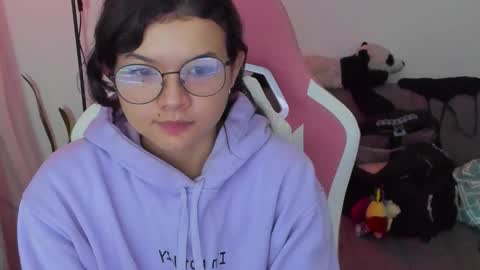 Snapshot of azu_chan chatting on 19, 3, 2026 Azu online show from 19, 3, 2026