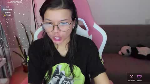 Snapshot of azu_chan chatting on 29, 3, 2026 Azu online show from 29, 3, 2026