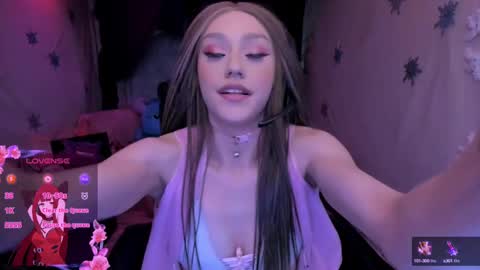   online show from 8, 3, 2025