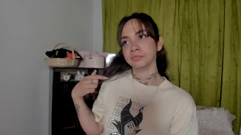 Snapshot of azumi_saan chatting on 9, 4, 2026 azumi saan online show from 9, 4, 2026