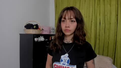Snapshot of azumi_saan chatting on 2, 5, 2026 azumi saan online show from 2, 5, 2026