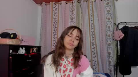 Snapshot of azumi_saan chatting on 25, 6, 2026 azumi saan online show from 25, 6, 2026