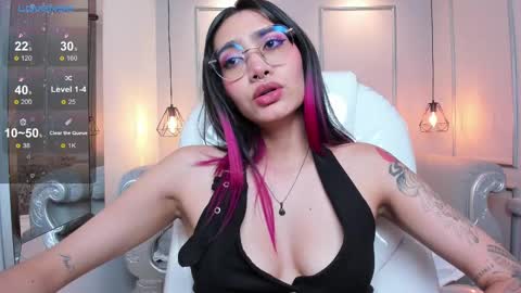 Snapshot of azurakindong chatting on 3, 3, 2025 Azura online show from 3, 3, 2025