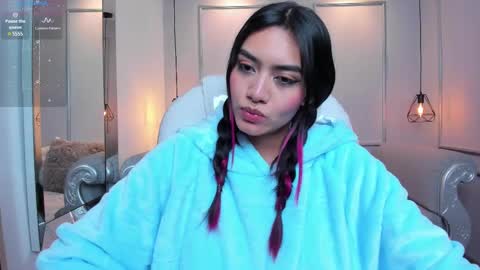 Snapshot of azurakindong chatting on 10, 3, 2025 Azura online show from 10, 3, 2025