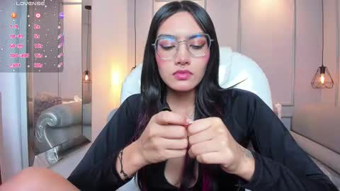 Snapshot of azurakindong chatting on 23, 10, 2025 Azura online show from 23, 10, 2025