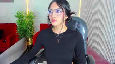 Snapshot of azurakindong chatting on 11, 11, 2025 Azura online show from 11, 11, 2025