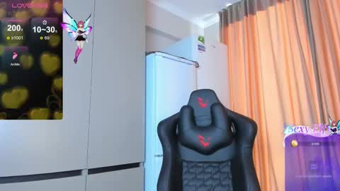 Snapshot of azure_moon chatting on 5, 3, 2025 azure_moon online show from 5, 3, 2025