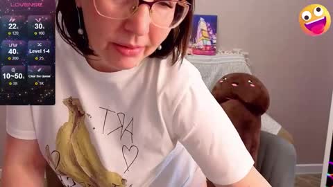 Snapshot of b_bonya_m chatting on 12, 10, 2025 Bonya online show from 12, 10, 2025