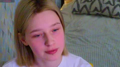 Sweety Eva online show from 8, 4, 2026