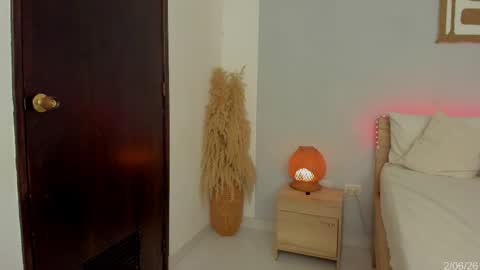 Snapshot of babesexy19_ chatting on 2, 6, 2026 itzell online show from 2, 6, 2026