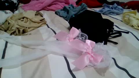 baby_girls2224 online show from 7, 1, 2026