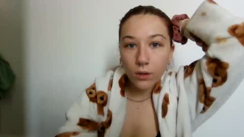 baby_girls2224 online show from 8, 1, 2026