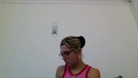 Snapshot of baby_girls2224 chatting on 16, 1, 2026 baby_girls2224 online show from 16, 1, 2026