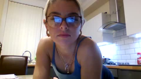 Snapshot of baby_girls2224 chatting on 9, 2, 2026 baby_girls2224 online show from 9, 2, 2026