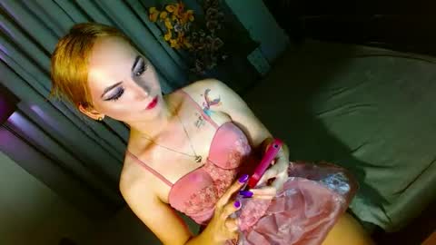 Snapshot of baby_kira1988 chatting on 6, 1, 2025 Your Baby Kira online show from 6, 1, 2025