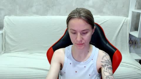 Snapshot of baby_kitte chatting on 17, 9, 2025 baby_kitte online show from 17, 9, 2025