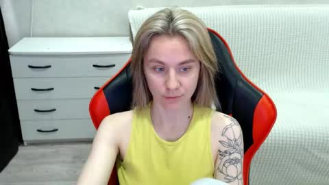 Snapshot of baby_kitte chatting on 29, 10, 2025 baby_kitte online show from 29, 10, 2025