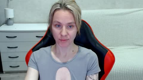 Snapshot of baby_kitte chatting on 30, 10, 2025 baby_kitte online show from 30, 10, 2025