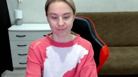 Snapshot of baby_kitte chatting on 13, 11, 2025 baby_kitte online show from 13, 11, 2025