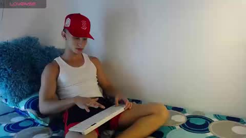 Snapshot of babyandy_x chatting on 24, 9, 2025 babyandy_x online show from 24, 9, 2025