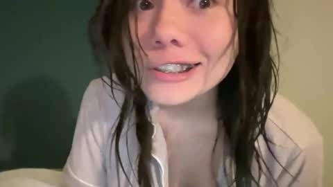 Snapshot of babybunnny chatting on 15, 4, 2026 ava online show from 15, 4, 2026