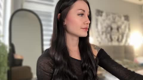 Snapshot of babycoffee chatting on 12, 11, 2025 Baby Coffee online show from 12, 11, 2025