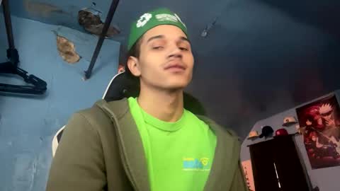 Snapshot of babyd0103 chatting on 13, 12, 2024 babyD online show from 13, 12, 2024