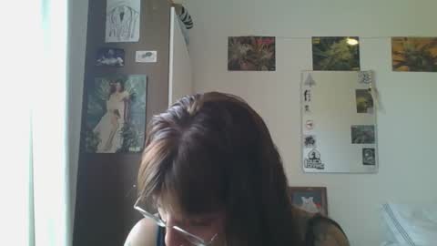 Snapshot of babydemon6 chatting on 2, 1, 2025 babydemon6 online show from 2, 1, 2025