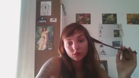 Snapshot of babydemon6 chatting on 5, 1, 2025 babydemon6 online show from 5, 1, 2025