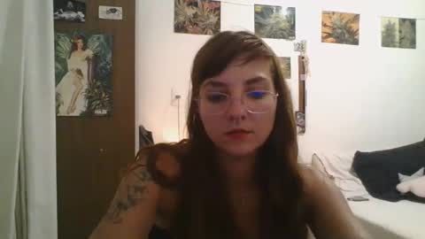 Snapshot of babydemon6 chatting on 8, 1, 2025 babydemon6 online show from 8, 1, 2025