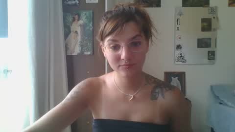 Snapshot of babydemon6 chatting on 15, 2, 2025 babydemon6 online show from 15, 2, 2025