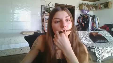 Snapshot of babydemon6 chatting on 10, 9, 2025 babydemon6 online show from 10, 9, 2025