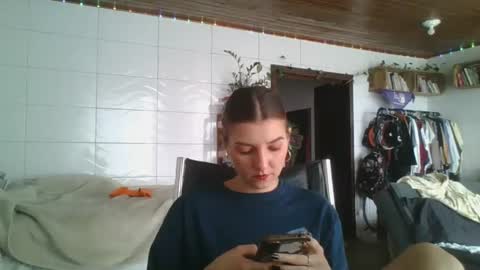 Snapshot of babydemon6 chatting on 16, 9, 2025 babydemon6 online show from 16, 9, 2025