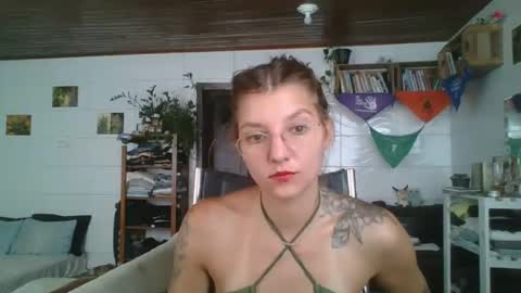 Snapshot of babydemon6 chatting on 16, 1, 2026 babydemon6 online show from 16, 1, 2026